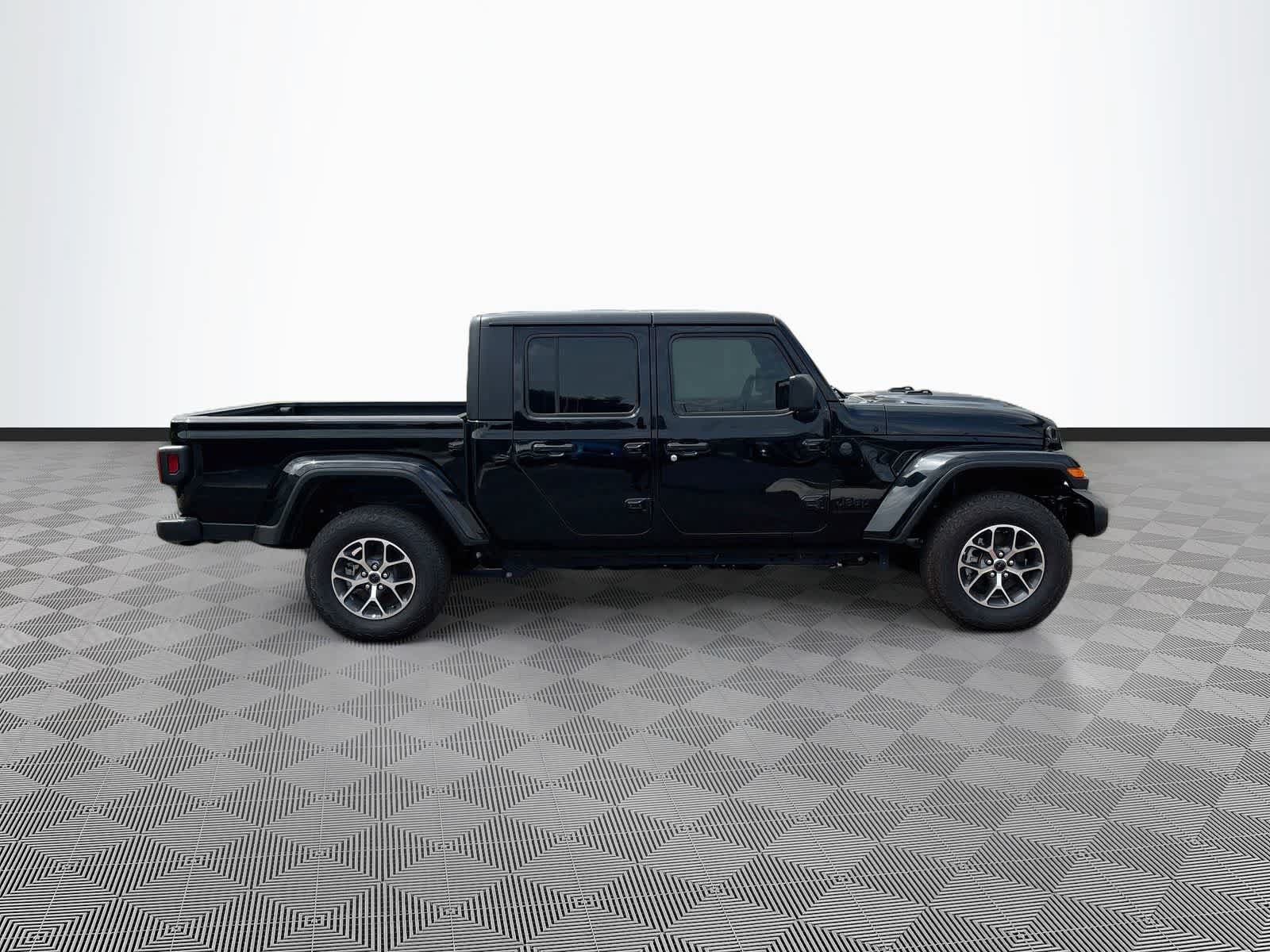 New 2026 Jeep Gladiator Sport AWD/4WD image 4
