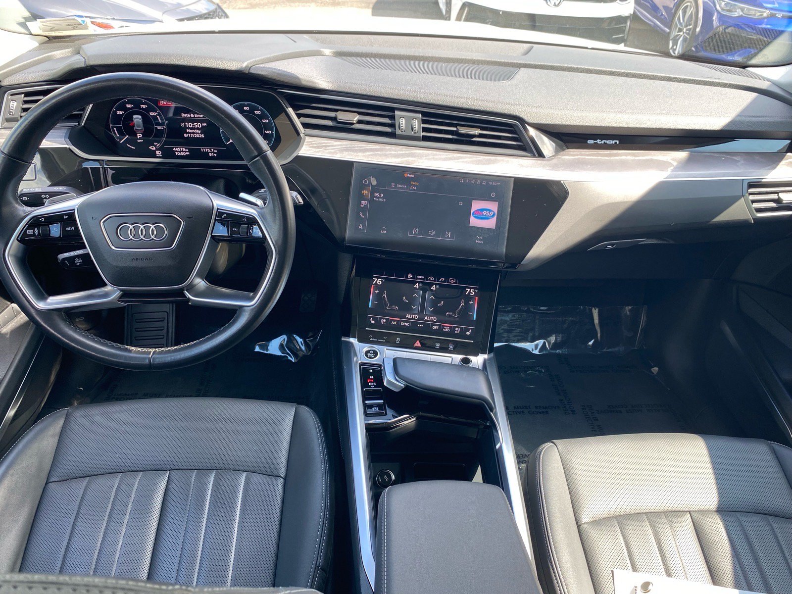 Used 2024 Audi Q8 e-tron Premium Plus w/ Premium Plus Package AWD/4WD image 12