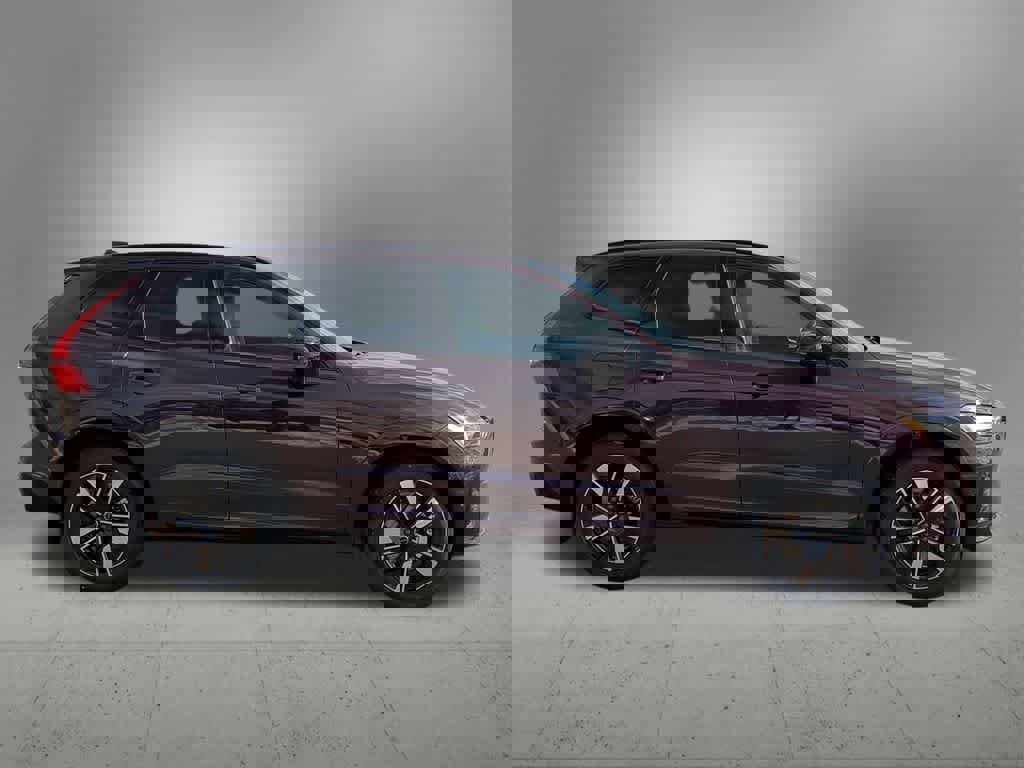 New 2026 Volvo XC60 B5 Plus w/ Protection Package Premier image 7