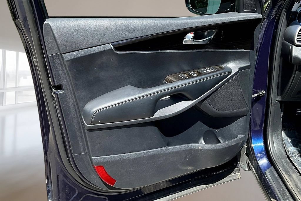 Used 2020 Kia Sorento S FWD image 18