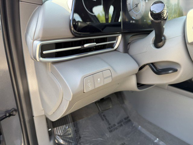 Used 2024 Hyundai Elantra SEL FWD image 14