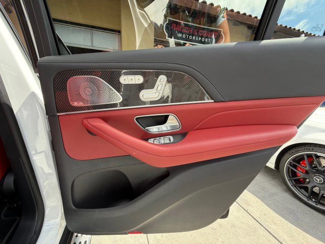 Used 2025 Mercedes-Benz GLS 63 AMG 4MATIC image 26