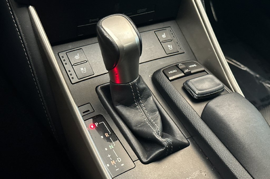 Used 2015 Lexus IS 250 RWD image 19
