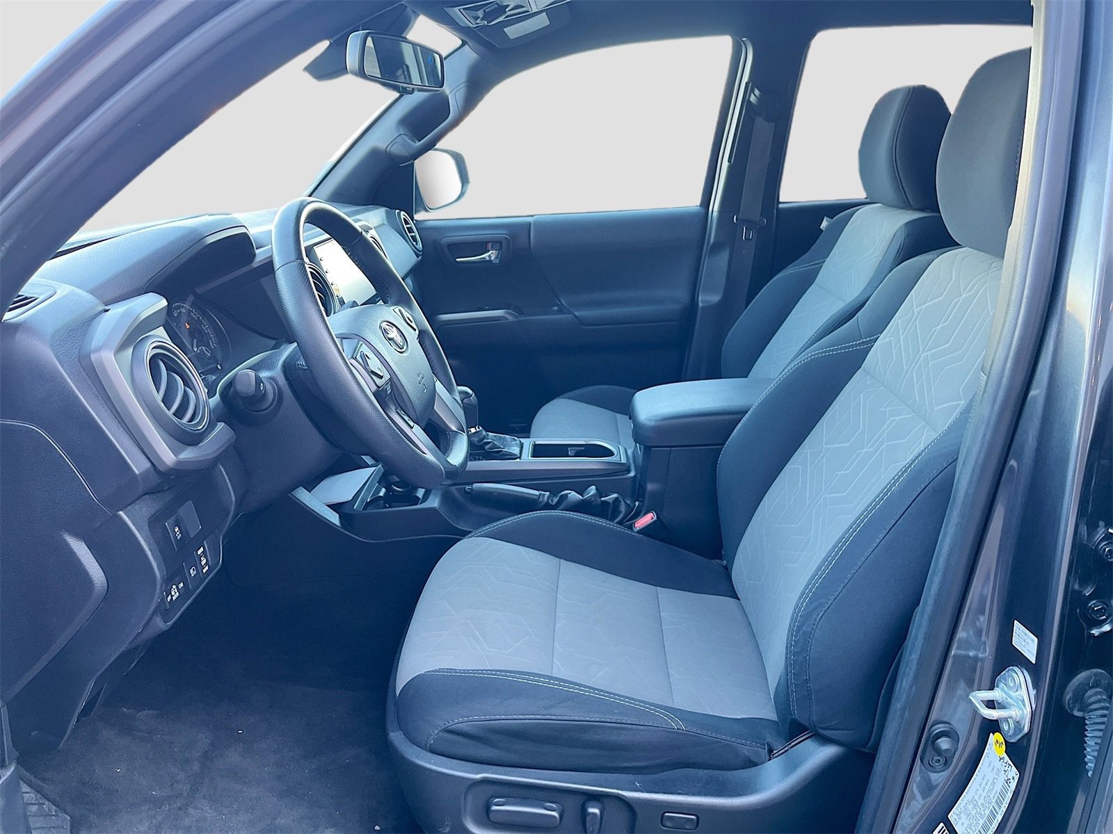 Used 2021 Toyota Tacoma TRD Off-Road image 19