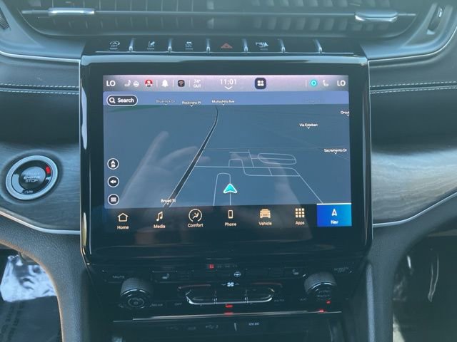 Used 2024 Jeep Grand Cherokee L Limited image 16