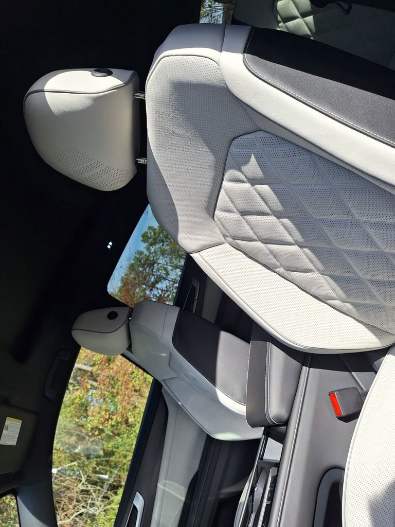 New 2026 Volkswagen Atlas Cross Sport SEL Premium R-Line image 11