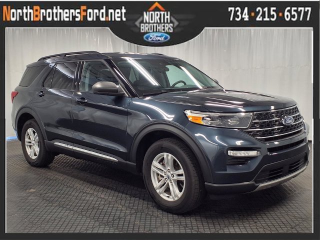 Certified 2023 Ford Explorer XLT w/ Equipment Group 202A AWD/4WD image 1