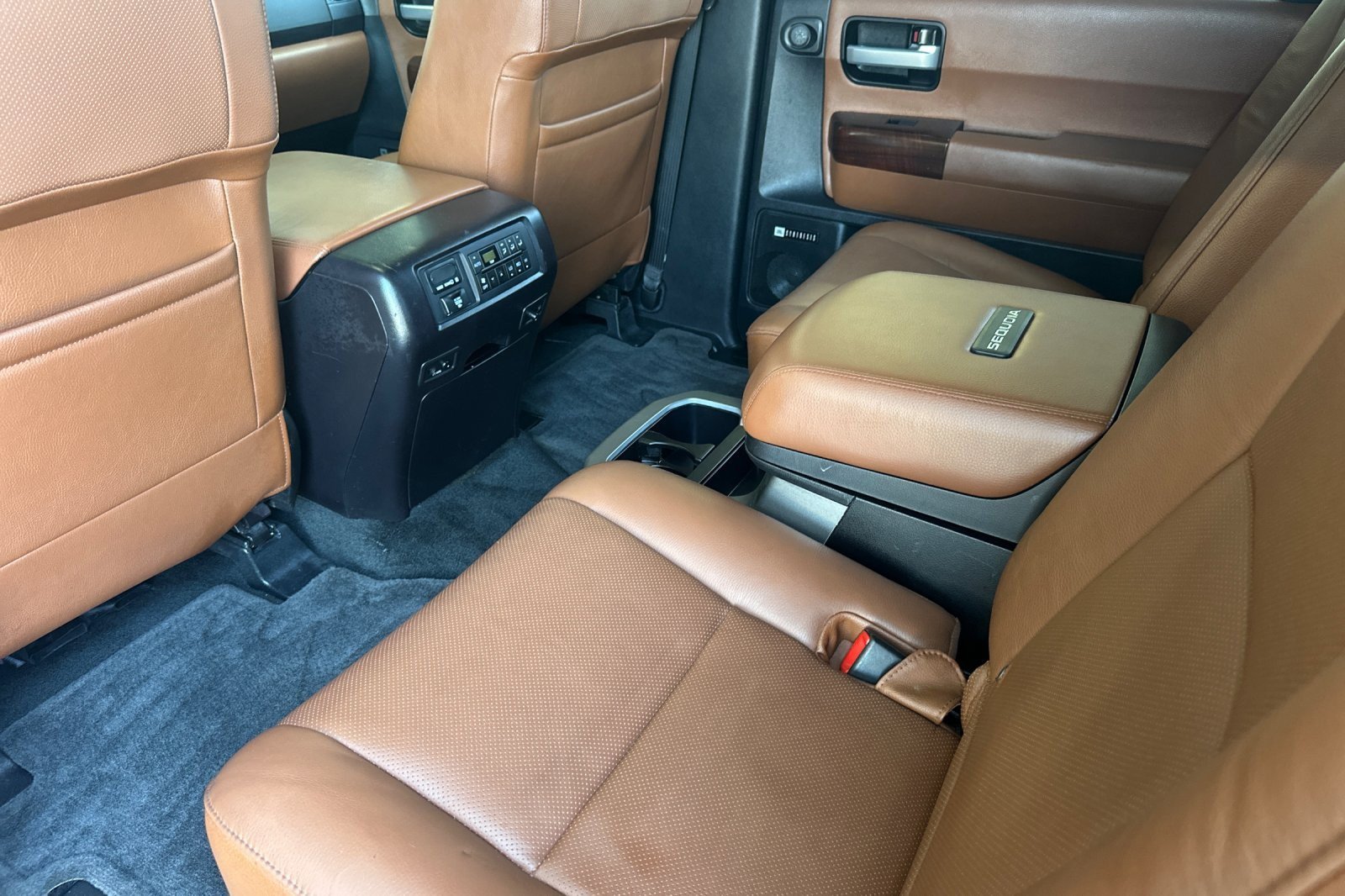 Certified 2016 Toyota Sequoia Platinum AWD/4WD image 11