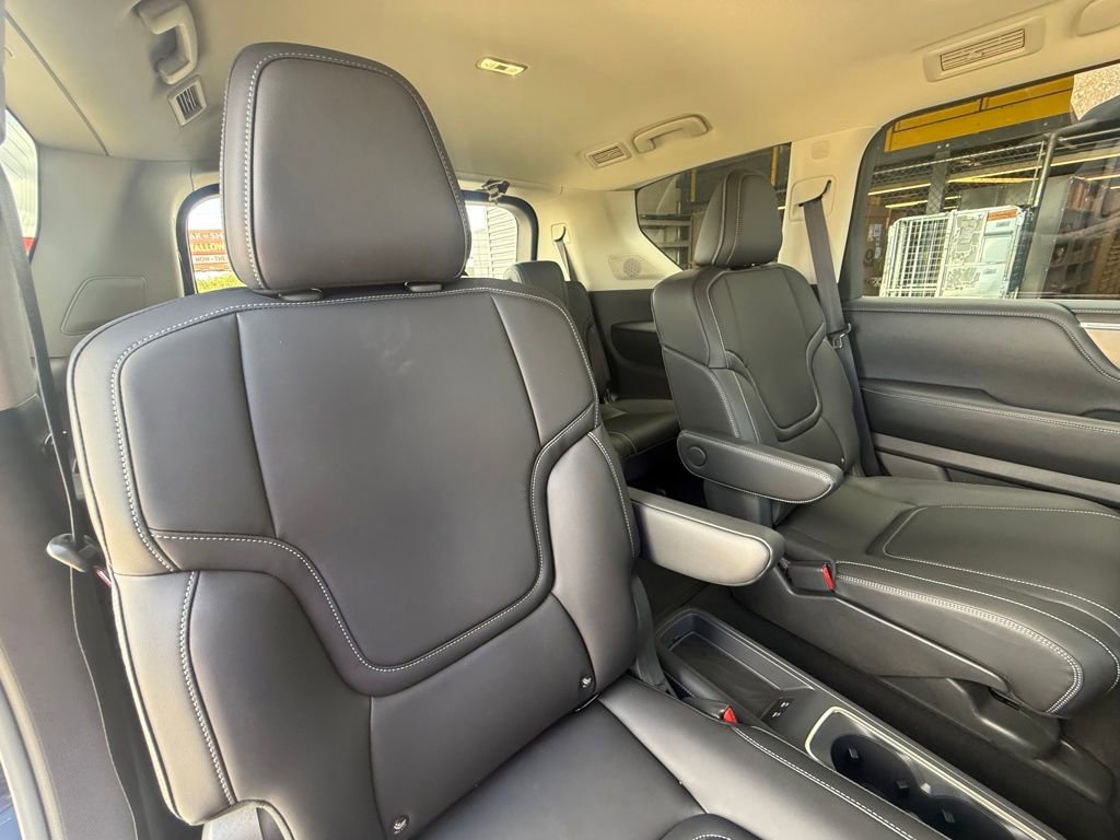 Used 2025 INFINITI QX80 Pure image 44