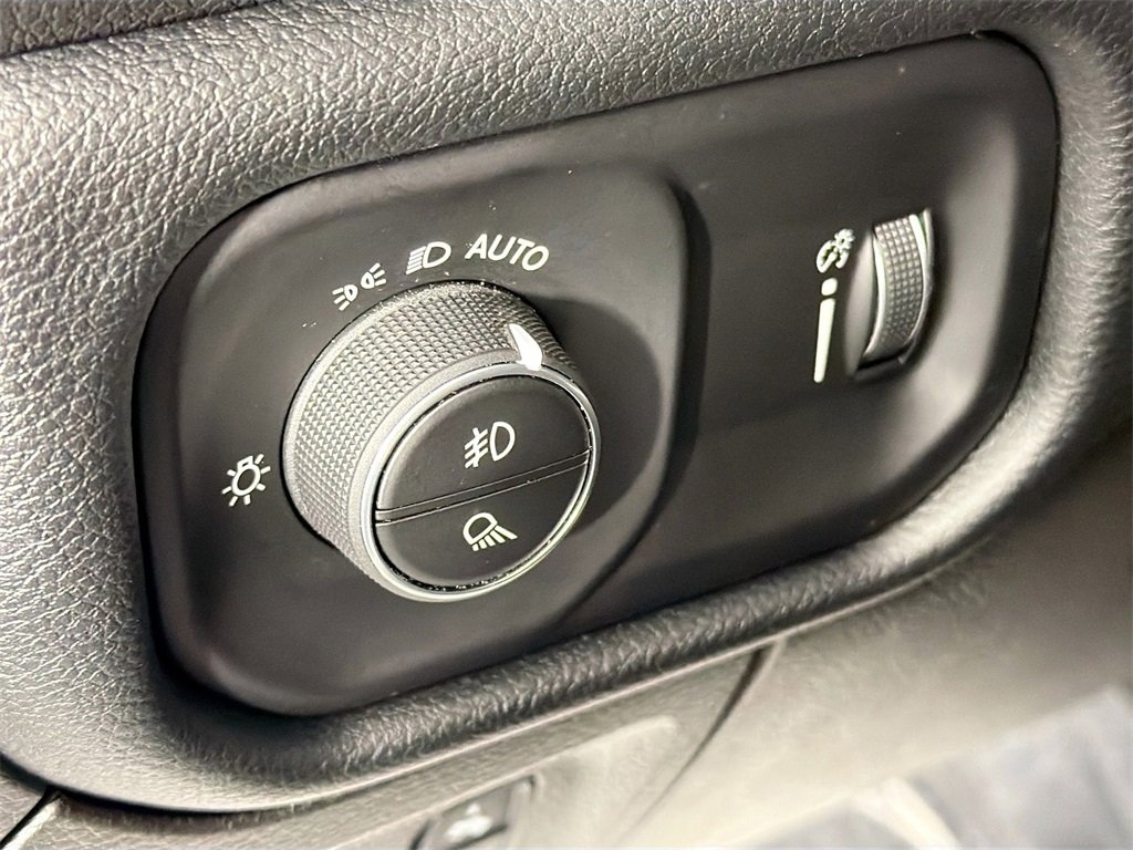 Used 2022 RAM 1500 Big Horn image 10