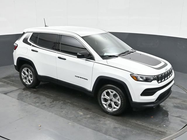 Used 2025 Jeep Compass Sport w/ Mopar Graphics Package image 31