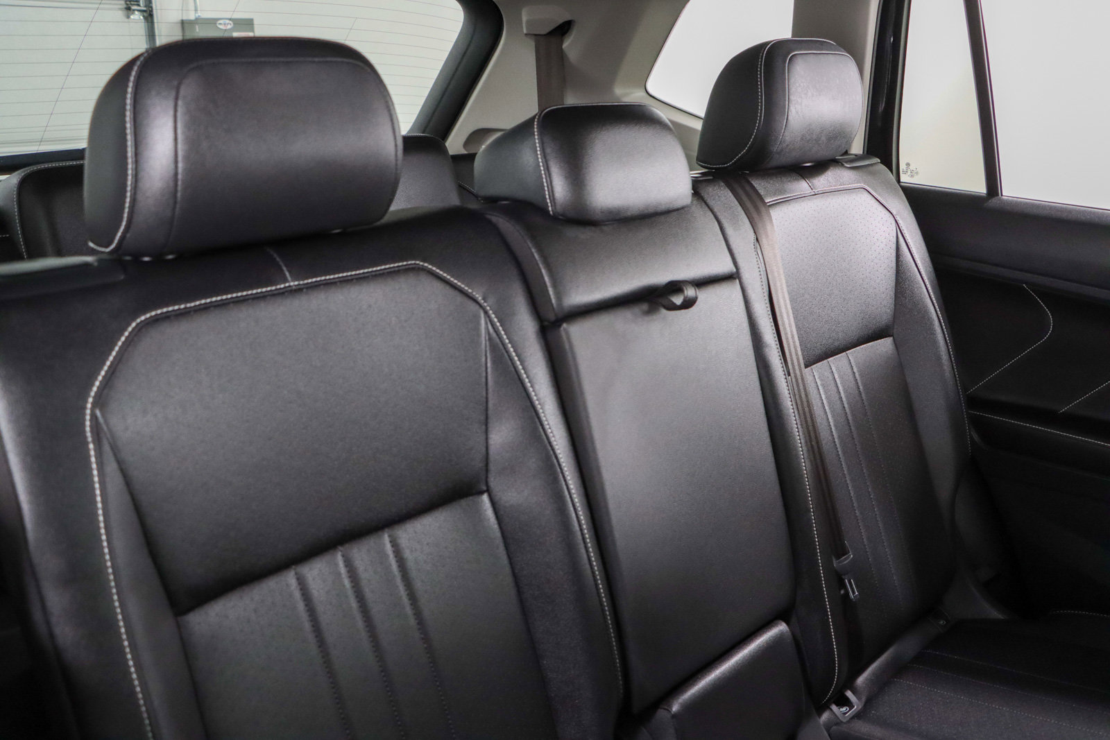 Used 2023 Volkswagen Tiguan SE FWD image 28