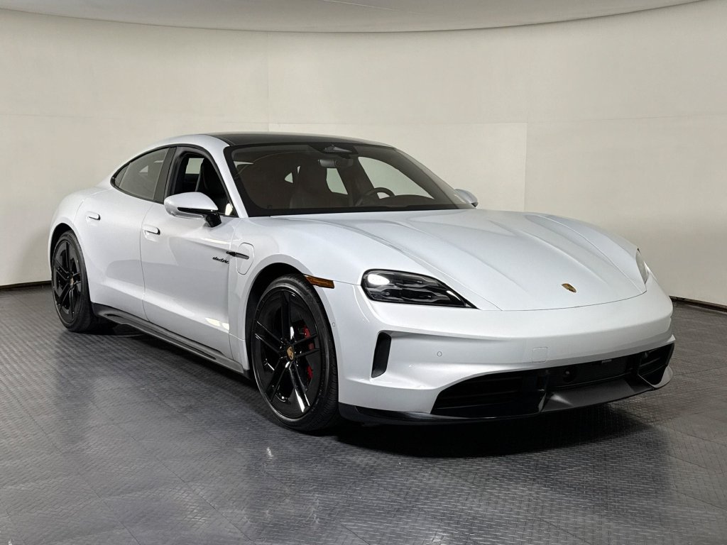 Certified 2026 Porsche Taycan 4S AWD/4WD image 9
