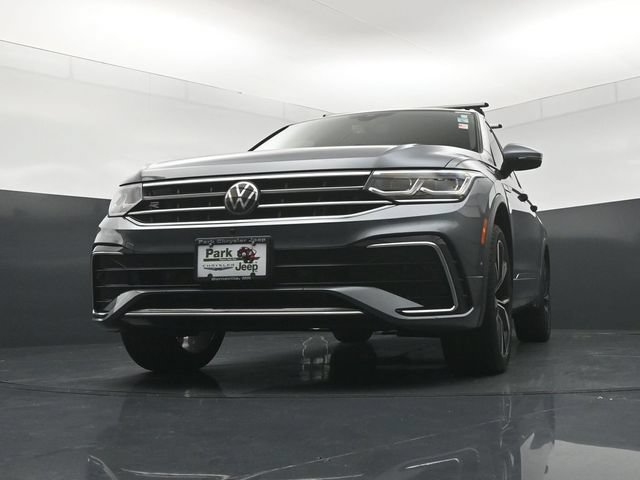 Used 2022 Volkswagen Tiguan SEL R-Line AWD/4WD image 19