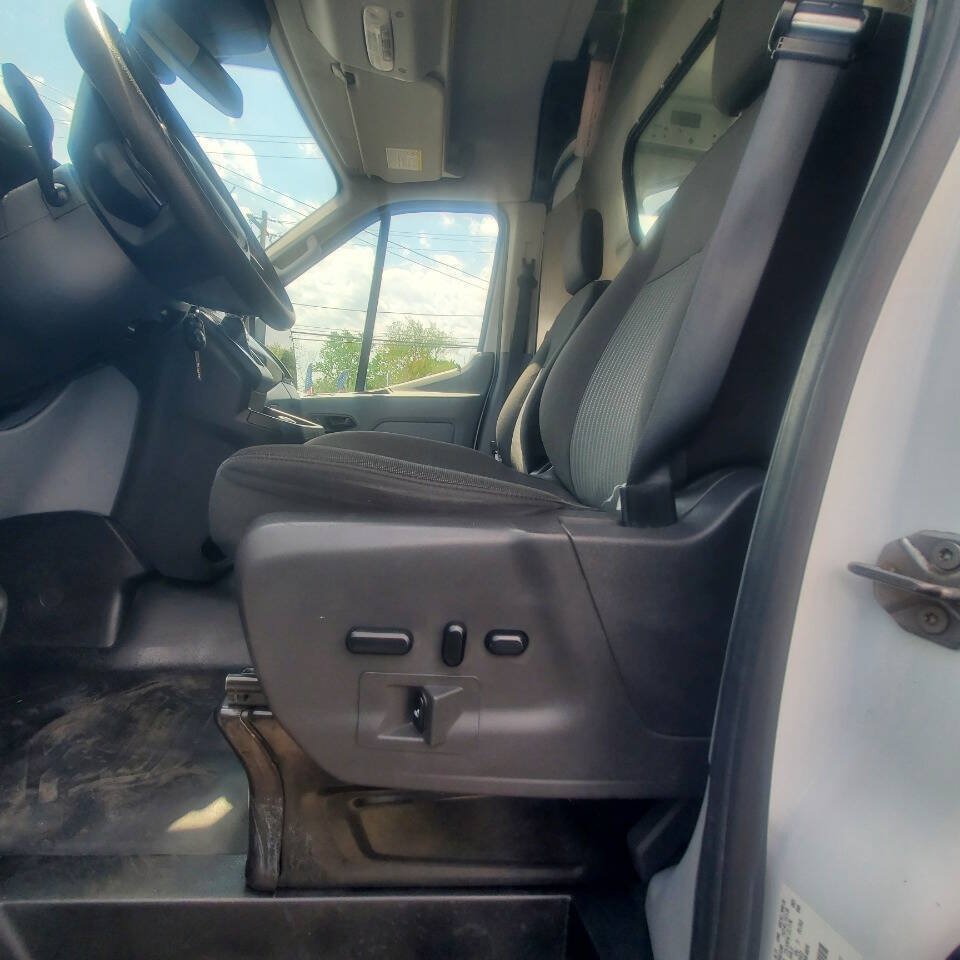Used 2019 Ford Transit 250 148 Medium Roof RWD image 12