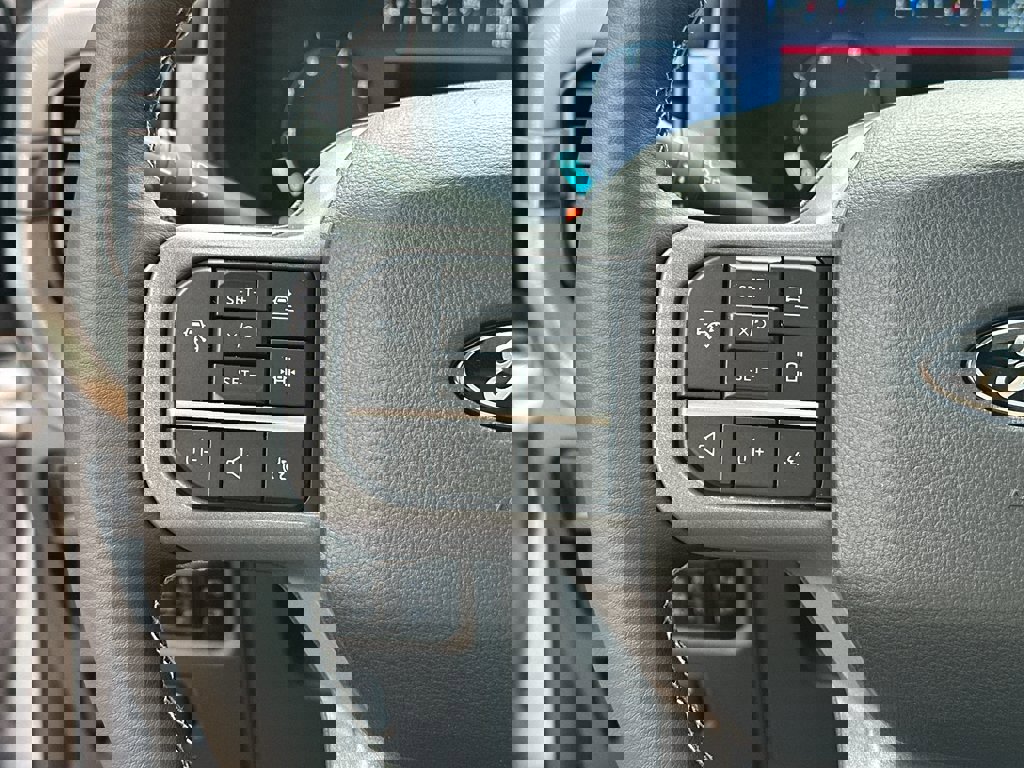 New 2025 Ford F150 Lariat w/ Equipment Group 502A High image 17