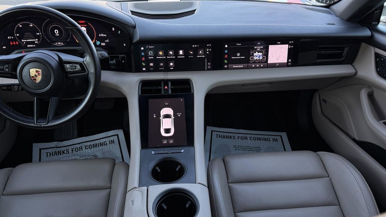 Used 2022 Porsche Taycan image 41