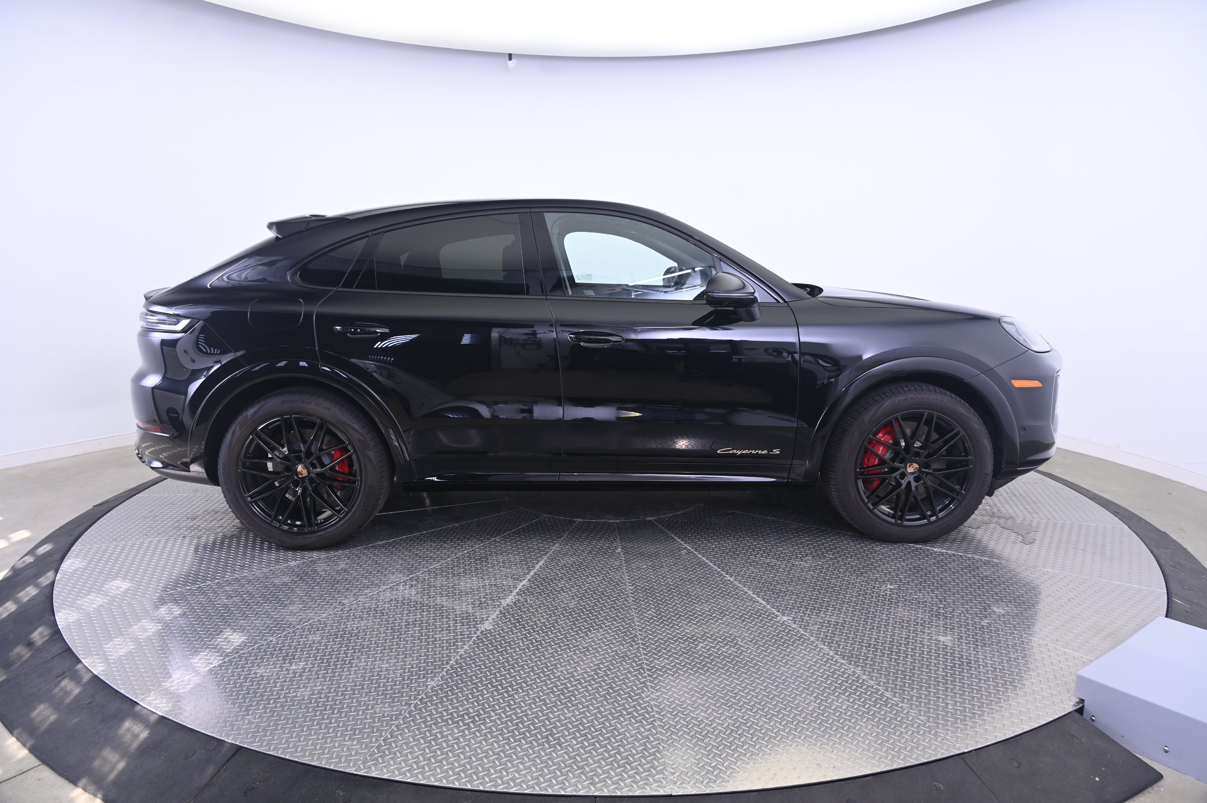 Used 2026 Porsche Cayenne S AWD/4WD image 8