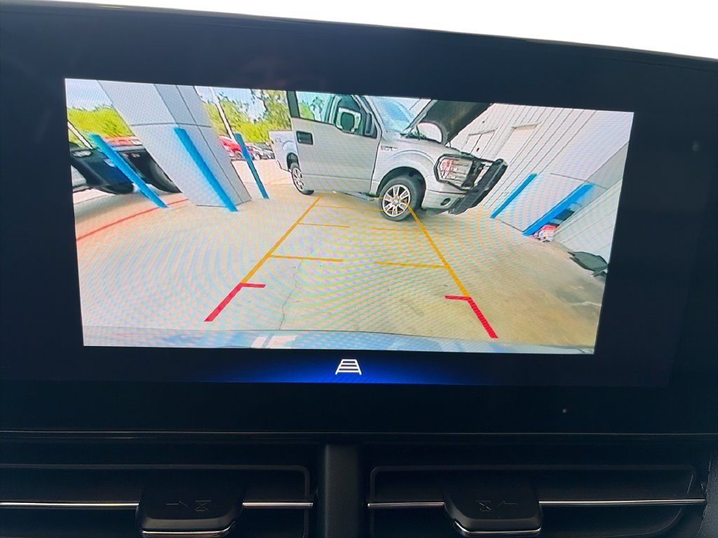 Certified 2025 Chevrolet Trax ACTIV w/ Sunroof Package FWD image 15