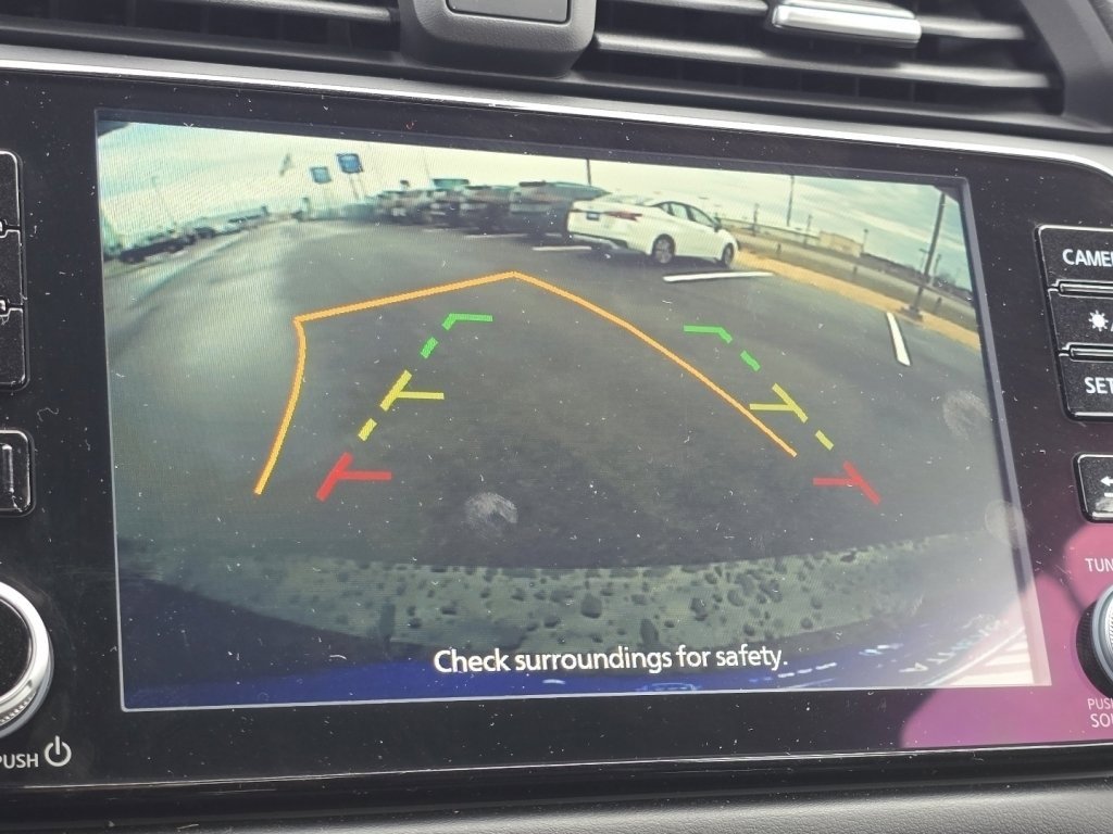 Used 2025 Nissan Versa SR w/ Trunk Package image 5