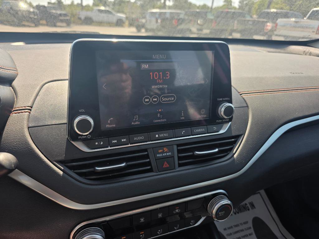Used 2021 Nissan Altima 2.5 SR FWD image 14