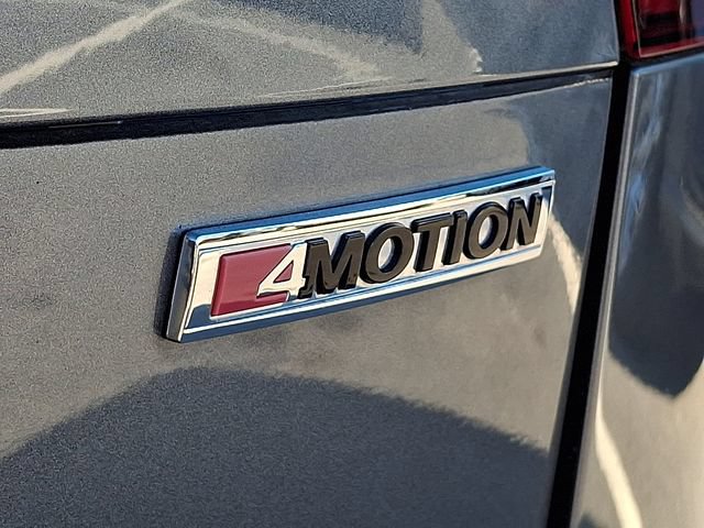 Used 2020 Volkswagen Tiguan SE AWD/4WD image 30