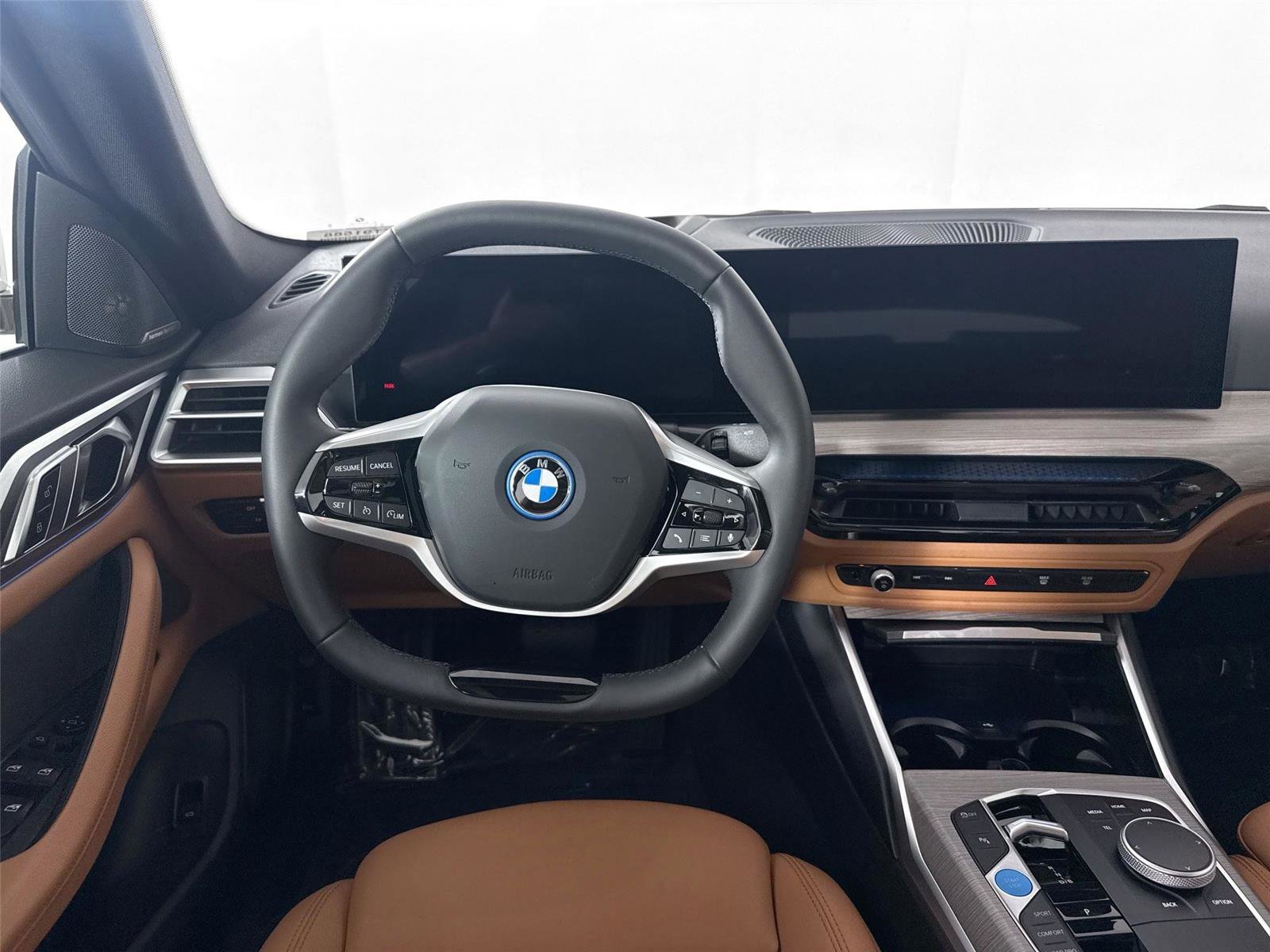 Used 2025 BMW i4 eDrive40 w/ Premium Package image 37