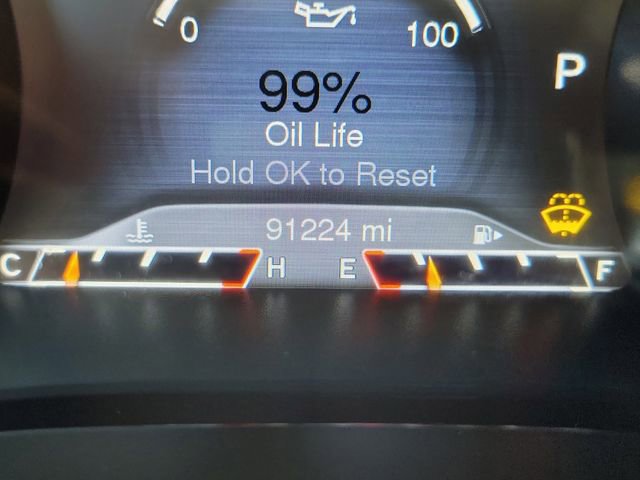 Used 2018 Jeep Cherokee Trailhawk AWD/4WD image 25