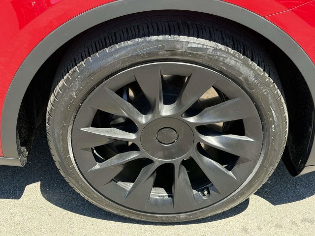 Used 2021 Tesla Model Y Long Range AWD/4WD image 9