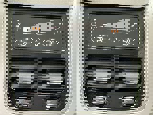 Used 2025 Volvo XC90 B6 Ultra image 20