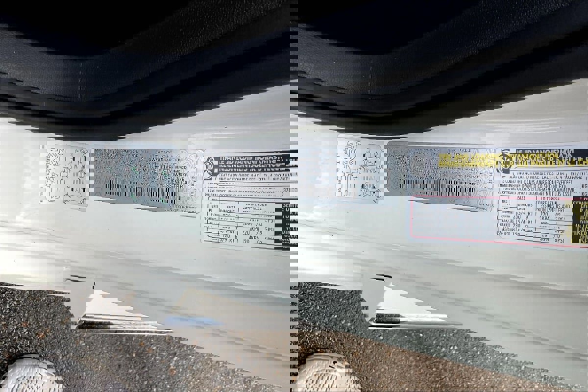 Used 2012 Volkswagen Beetle Turbo image 18