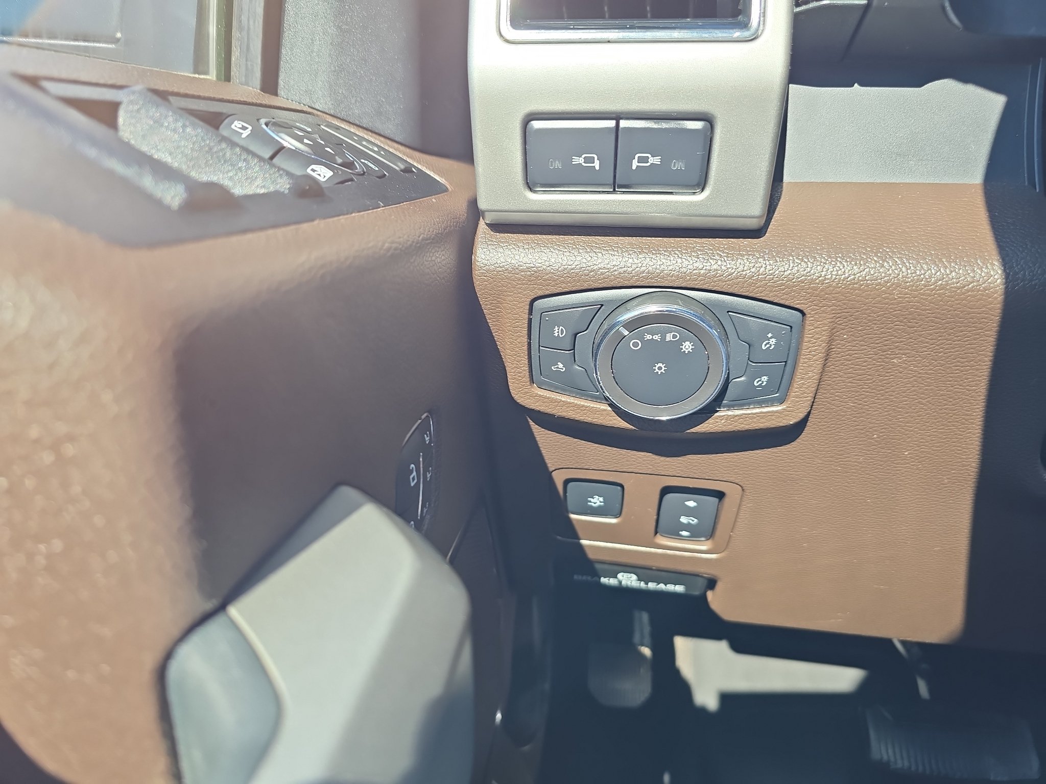 Used 2022 Ford F350 King Ranch w/ King Ranch Ultimate Package AWD/4WD image 29