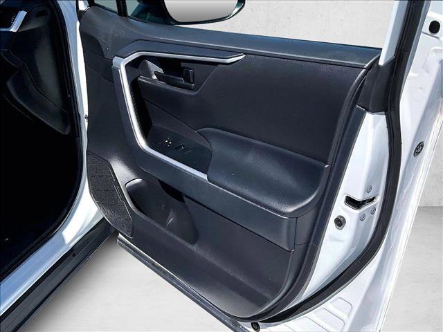 Used 2023 Toyota RAV4 LE image 19