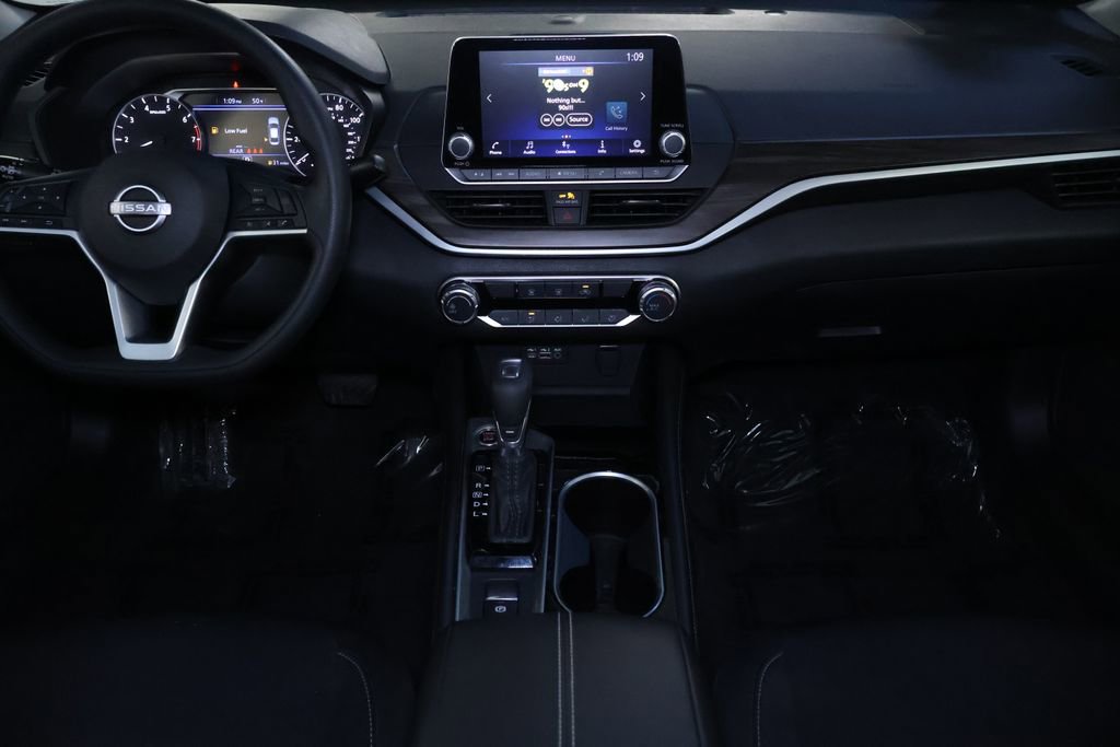 Used 2023 Nissan Altima 2.5 SV image 17