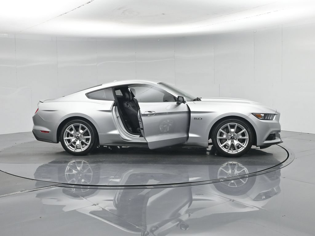 Used 2015 Ford Mustang GT Premium w/ Equipment Group 401A RWD image 34