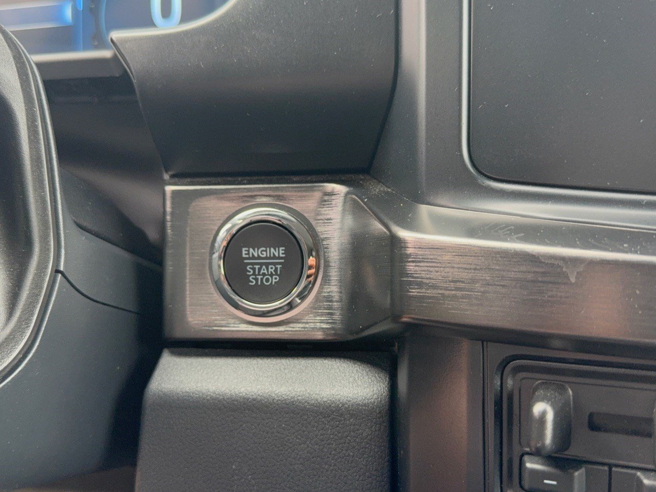 Used 2024 Ford F250 Lariat w/ Sport Appearance Package AWD/4WD image 20