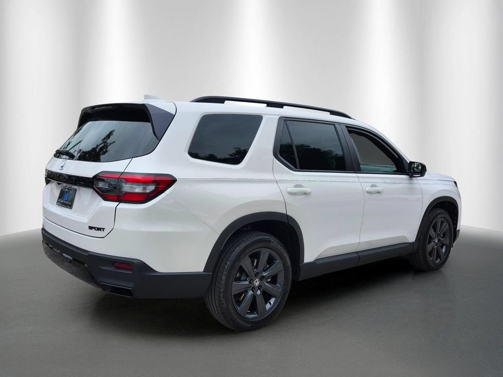 New 2026 Honda Pilot Sport image 6