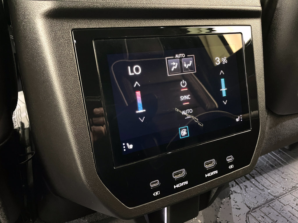 Certified 2026 GMC Yukon XL AT4 Ultimate w/ LPO, Floor Liner Package AWD/4WD image 15