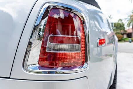 Used 2014 Rolls-Royce Phantom Drophead Coupe image 26