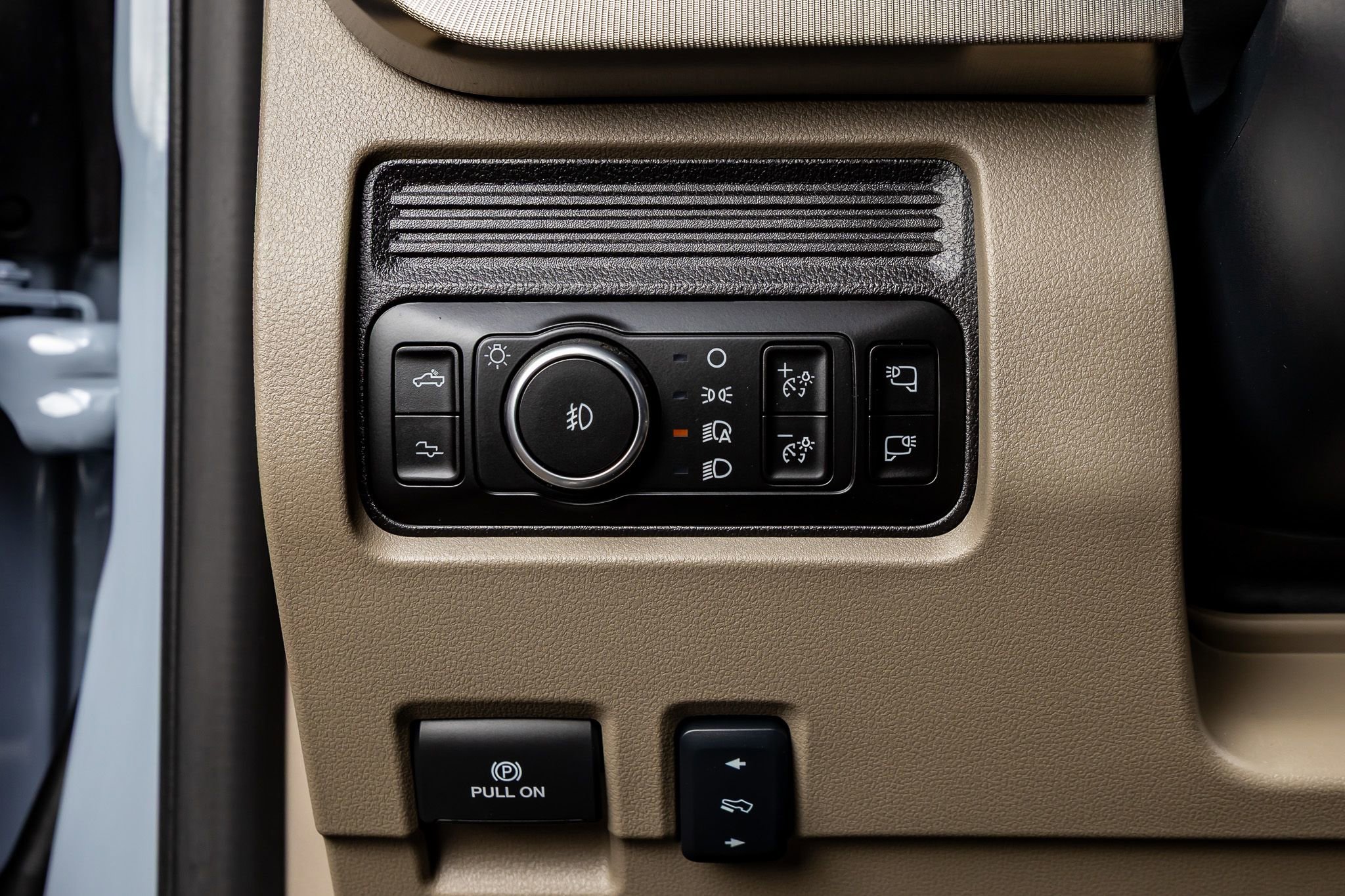 Used 2026 Ford F250 Platinum w/ Platinum Plus Package image 21