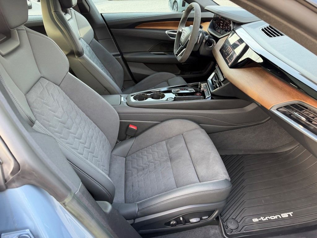 Certified 2023 Audi e-tron GT Premium Plus image 13