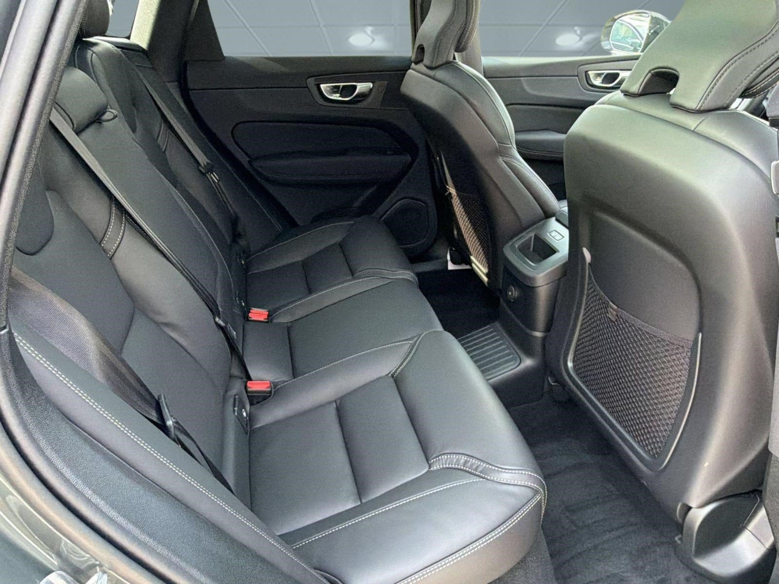 New 2026 Volvo XC60 T8 Ultra w/ Climate Package AWD/4WD image 30