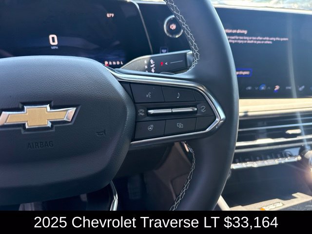 Used 2025 Chevrolet Traverse LT FWD image 15