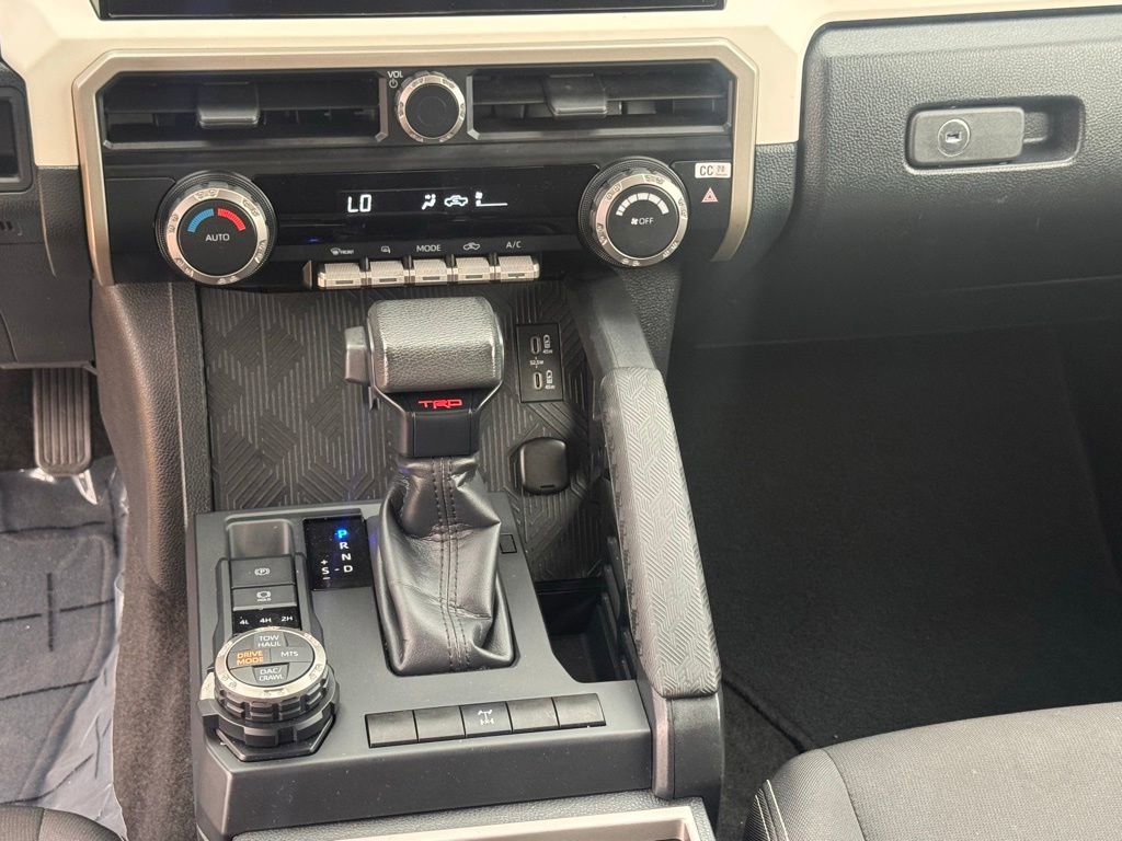 Used 2024 Toyota Tacoma TRD Off-Road AWD/4WD image 30