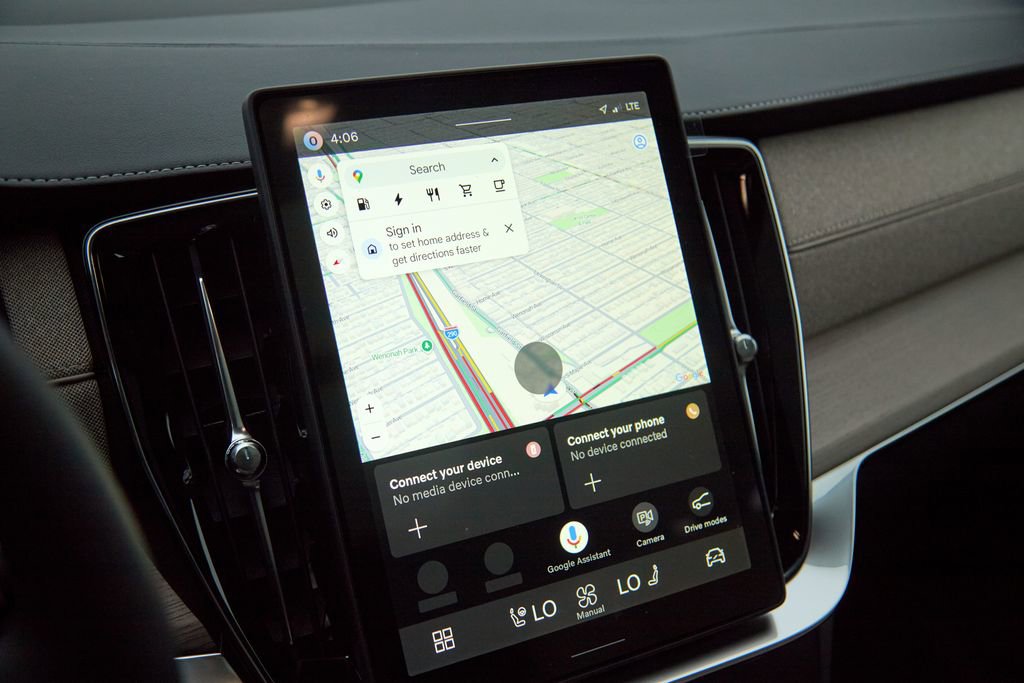 New 2026 Volvo XC90 T8 Plus w/ Protection Package image 14