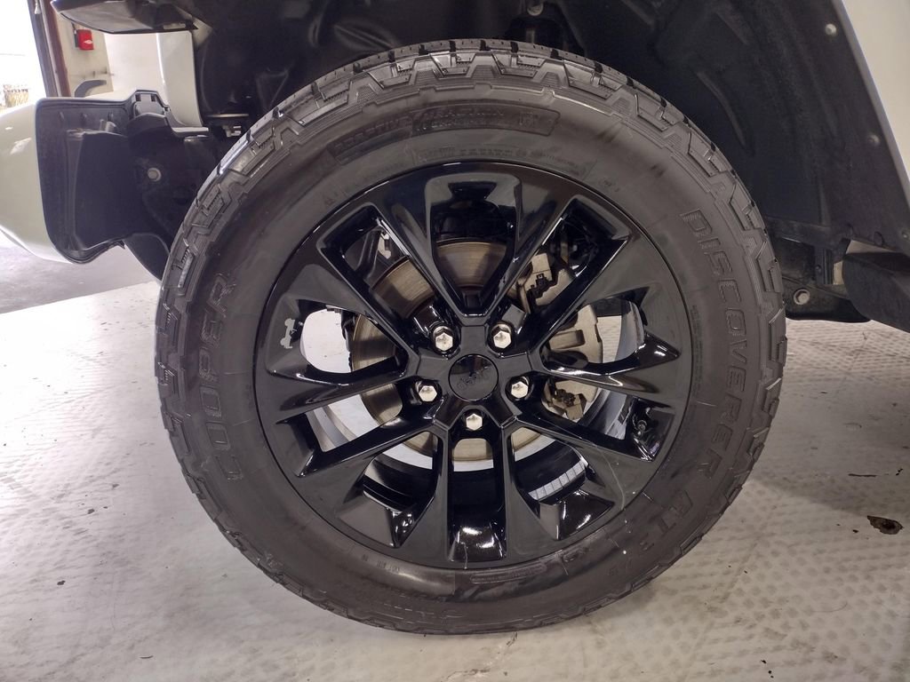 Used 2020 Jeep Wrangler Unlimited Sahara image 6