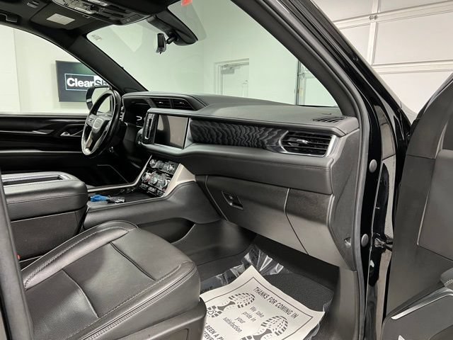 Used 2022 GMC Yukon XL Denali w/ Advanced Technology Package AWD/4WD image 57