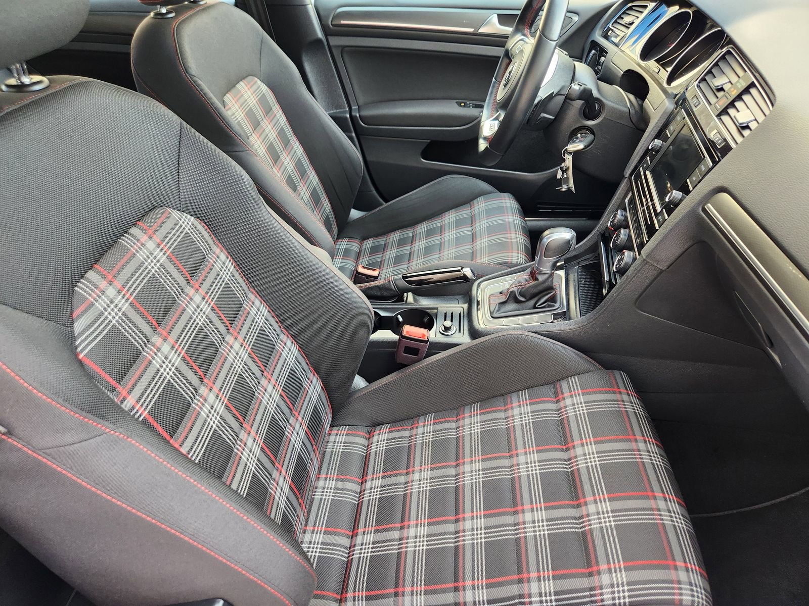 Used 2018 Volkswagen GTI S image 13