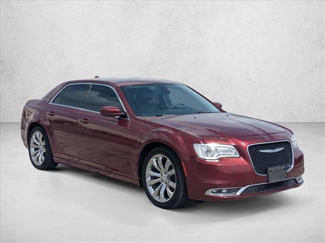 Used 2017 Chrysler 300 Limited w/ Driver Convenience Group RWD image 3