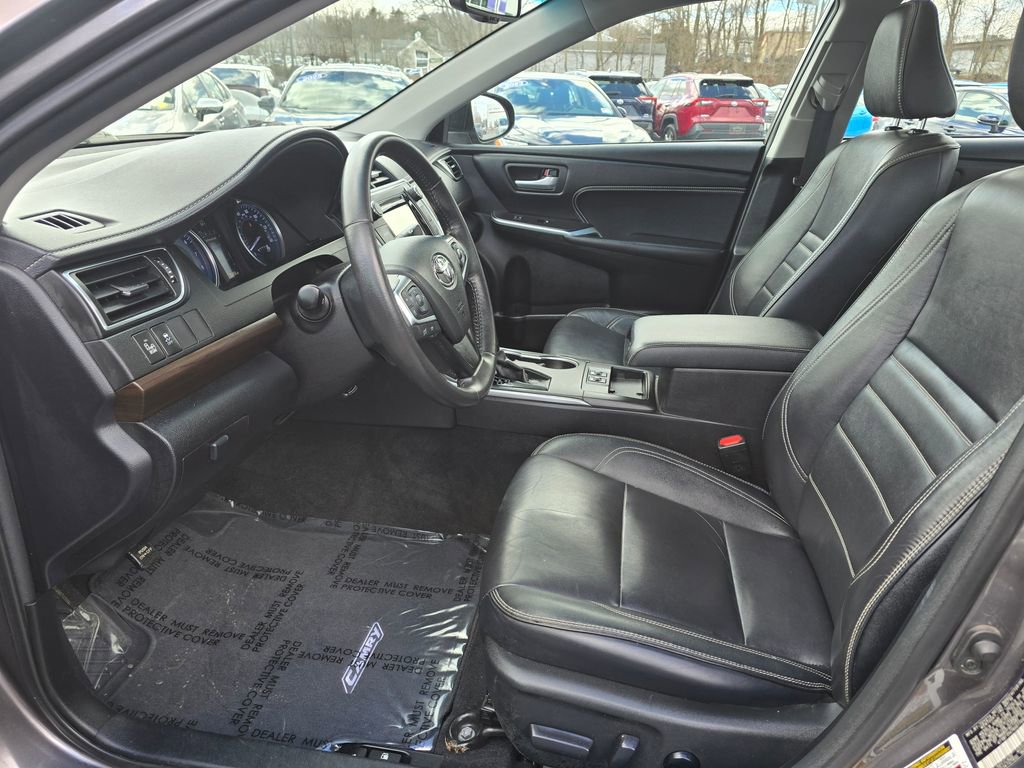 Used 2017 Toyota Camry XLE w/ Moonroof Package image 15